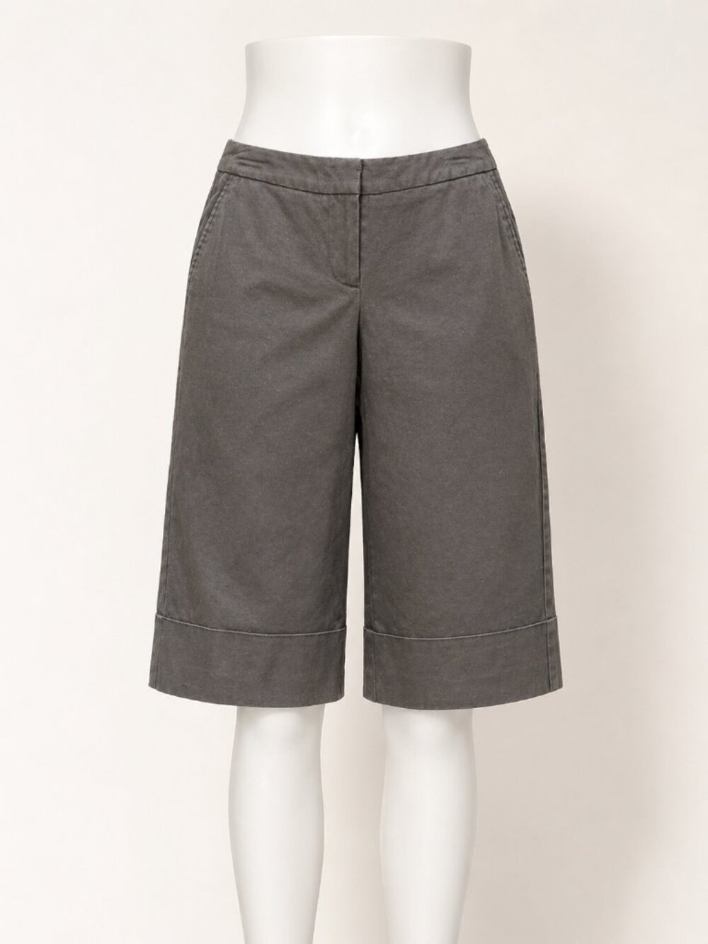 Bay Studio Cuffed Bermuda Shorts Black Size 12P EUC